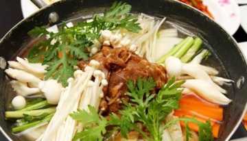 Lẩu Nấm Bò 93 - Phan Đình Phùng