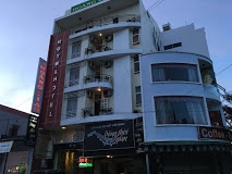 Khách sạn Hoàng Gia