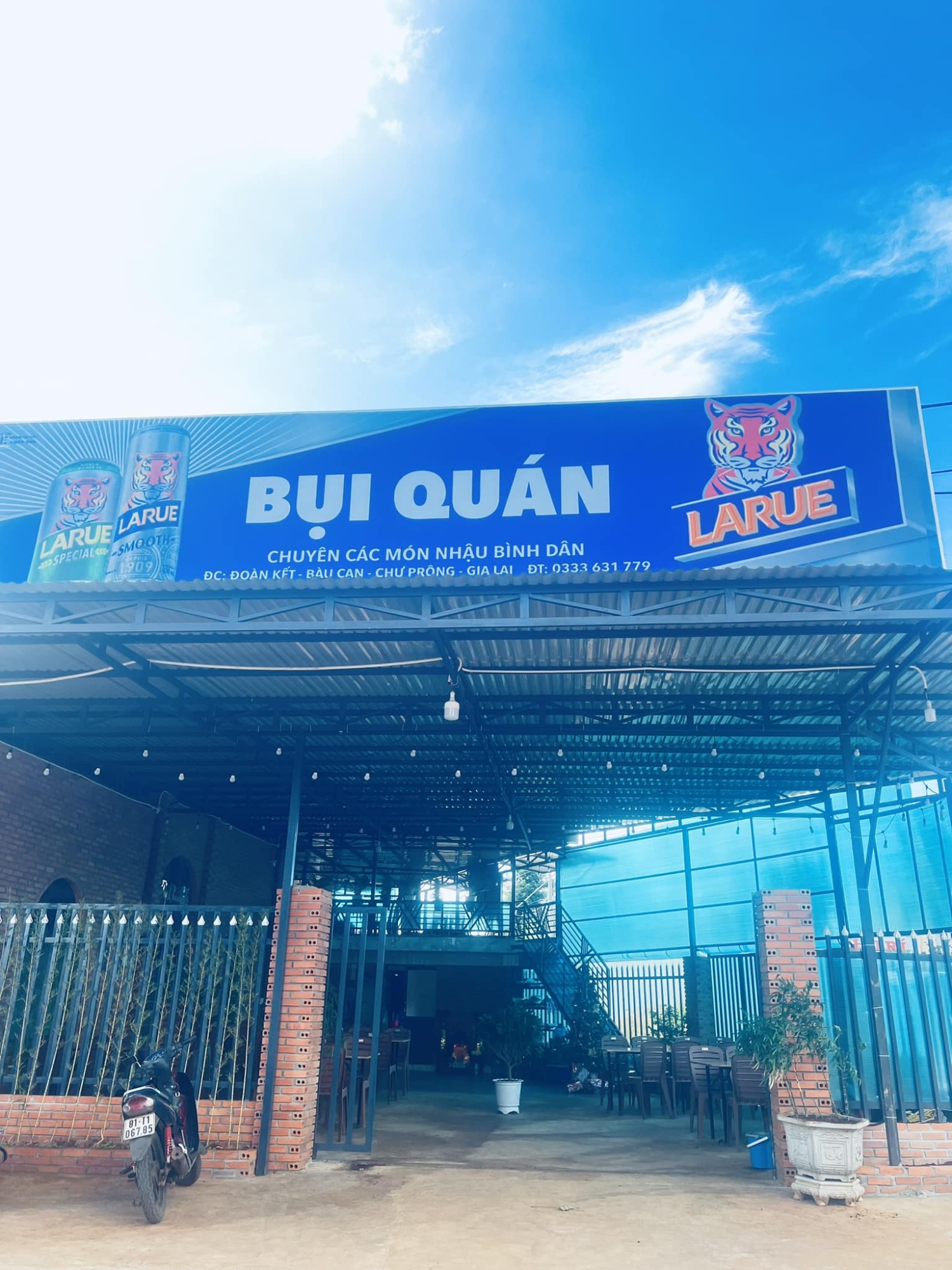 Bụi Quán